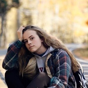 Meet your Posher, Maya